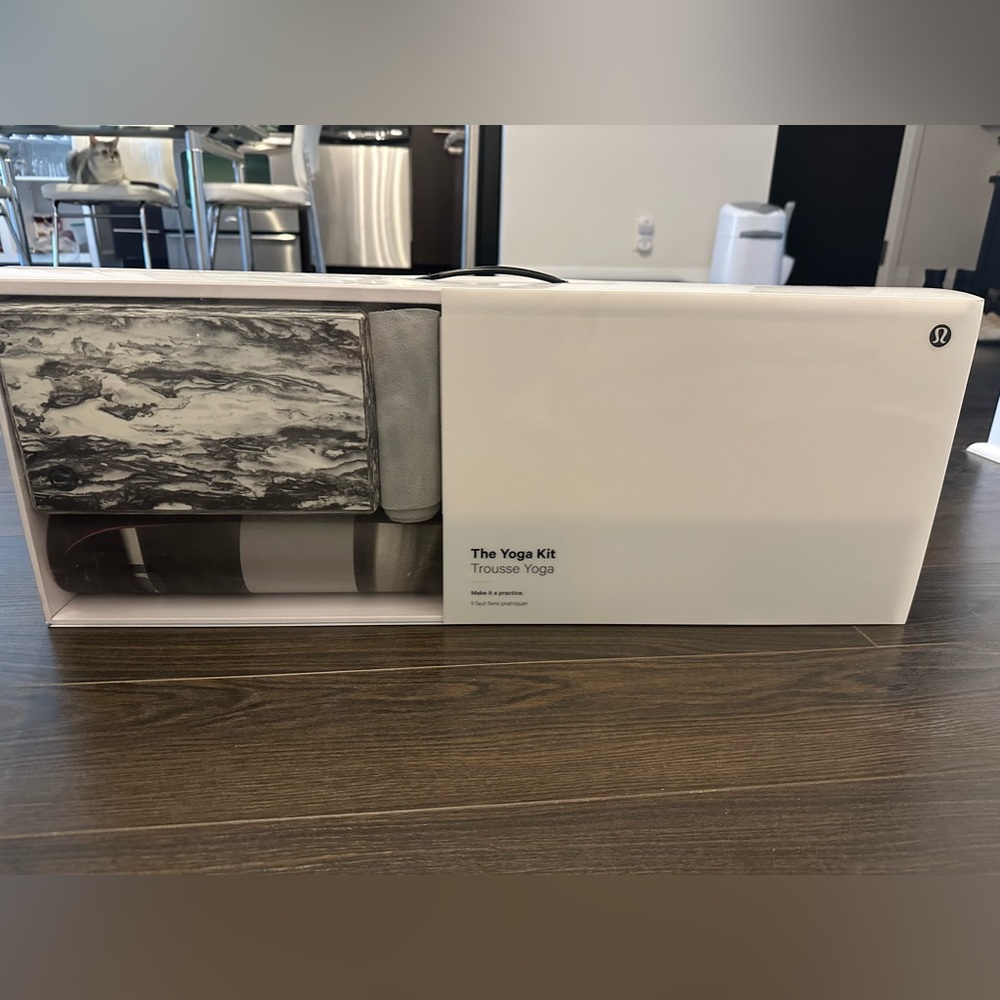 Brand new Lululemon Yoga kit